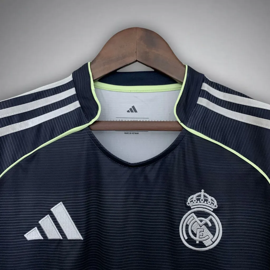Real madrid away1.webp